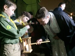 «Вифлиємський вогонь миру прибув до Києва.(ФОТО)